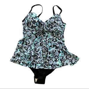 NWT FIT 4U One Piece Bathing Suit Flattering Swing Top Women's 10 Paisley